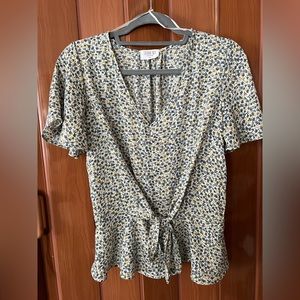 Floral blouse size M brand Sienna Sky